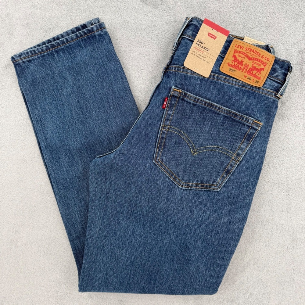 Levis 550 Relaxed Fit Jeans Medium Wash Blue Denim Men's Size W 30 x L 32 NEW